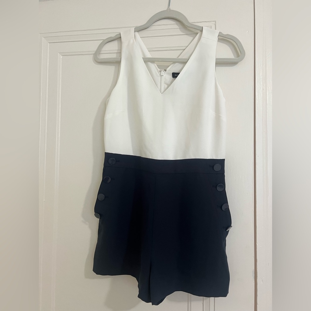 New 0P Banana Republic Navy Cream Romper